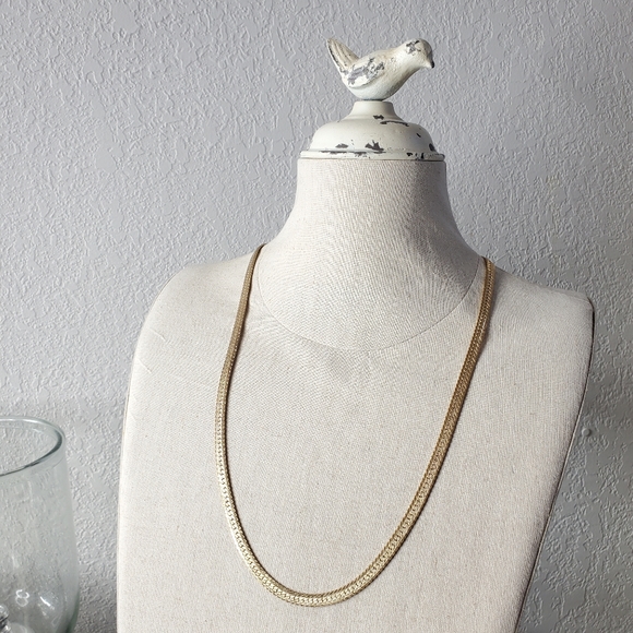 Vintage Gold tone heringbone thick chain necklace - Picture 8 of 8